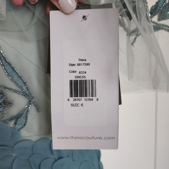 Theia NWT $1449 Odette Ombré Petal Dress Gown in Jade Blue Green Teal size 6 - Picture 11 of 16